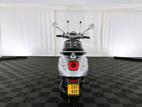 Vespa Bromscooter Elletrica (INCL-BTW)