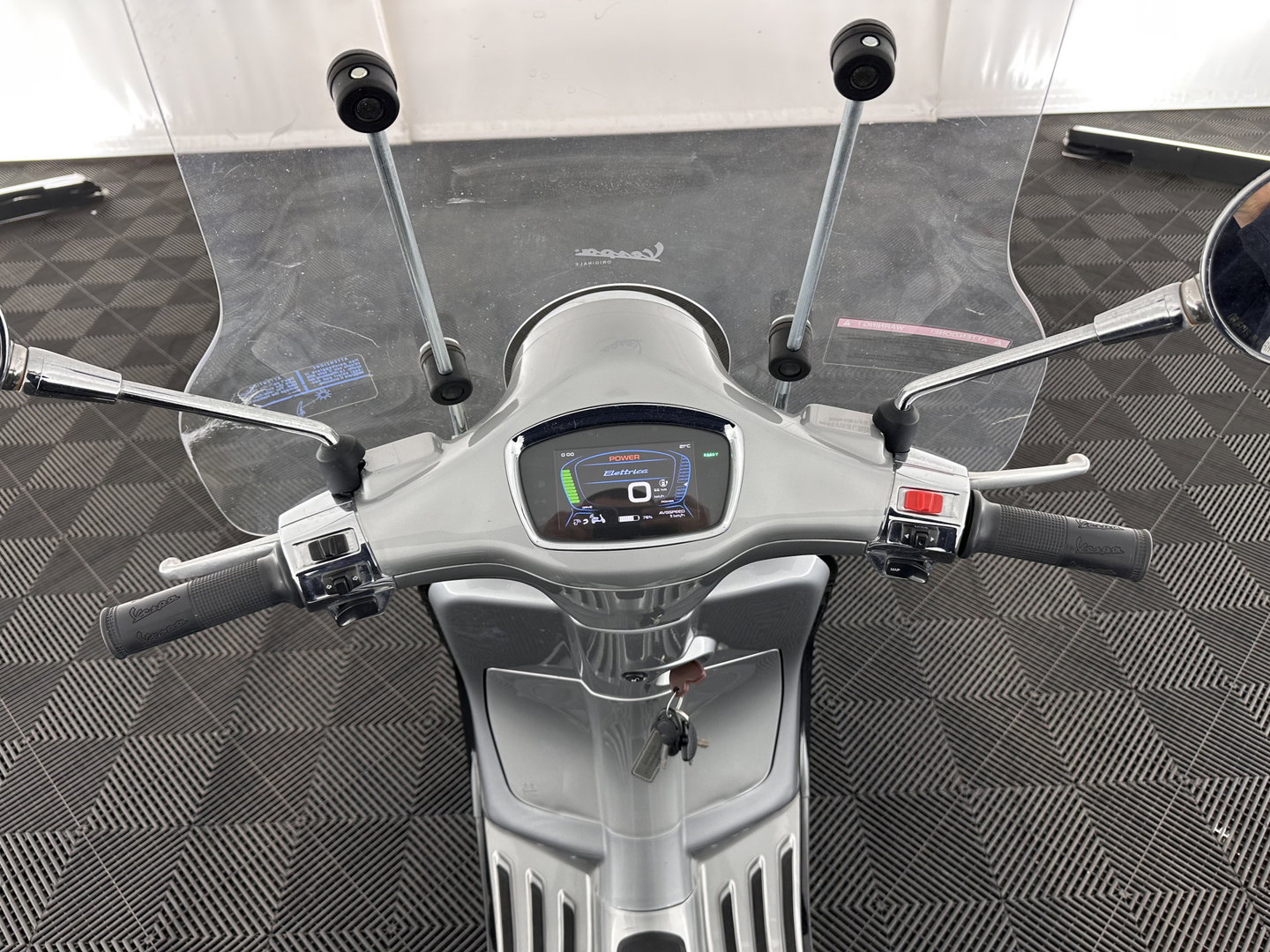 Vespa Bromscooter Elletrica (INCL-BTW)