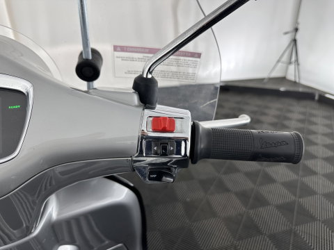 Vespa Bromscooter Elletrica (INCL-BTW)