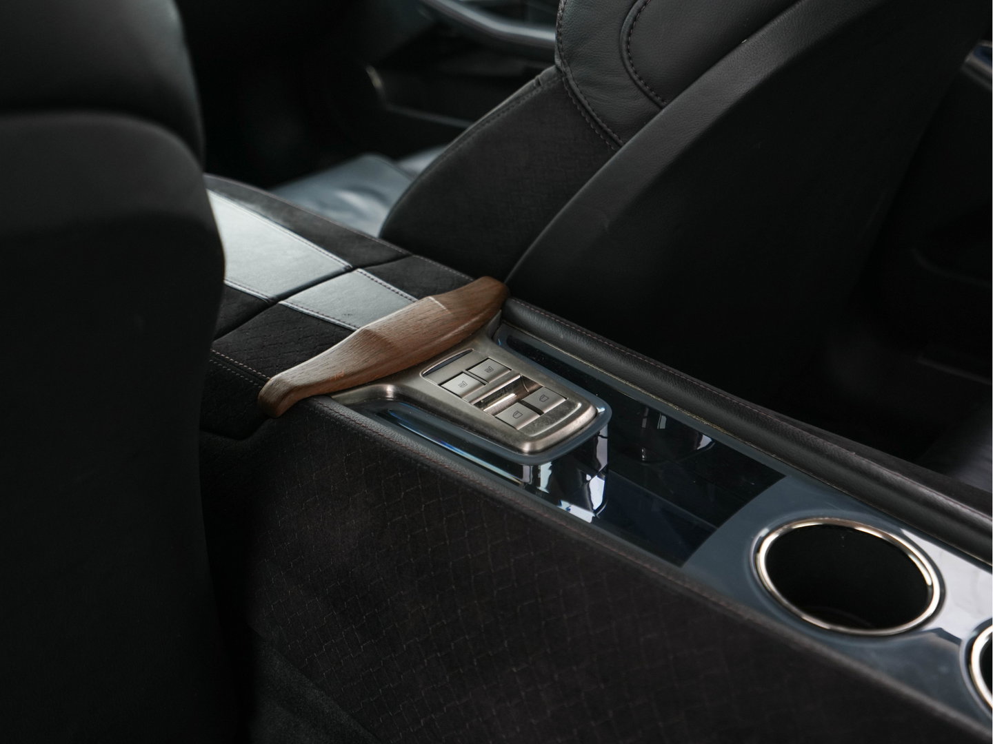Fisker KARMA 2.0 EcoSport +GEARBOX PROBLEM+ * AUT | XENON | 1/2LEATHER | DIGI-COCKPIT | NAV-FULLAMP | COMFORT-SEATS | CAMERA | 22''ALU | ECC | PDC | CRUISE*