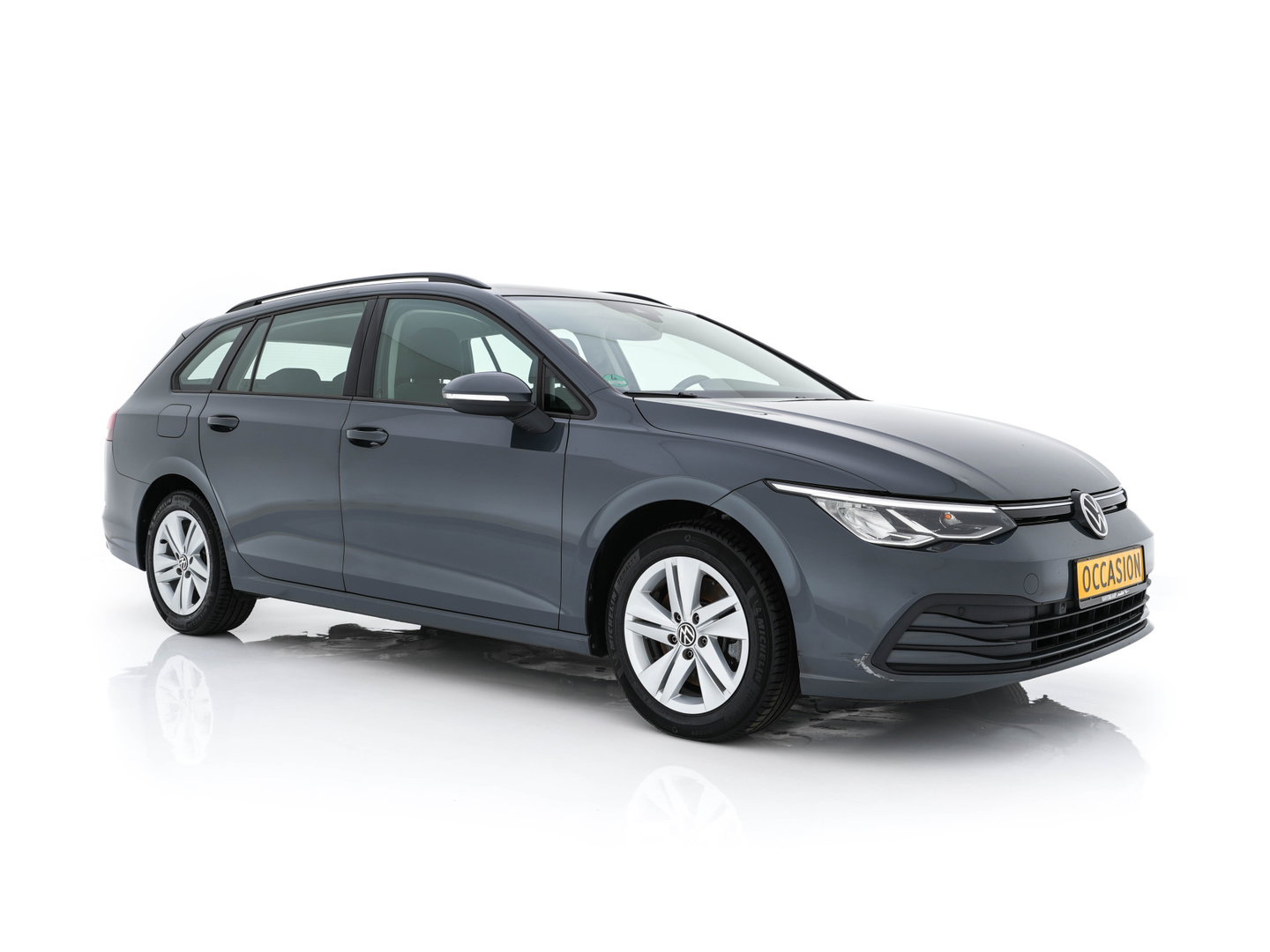 Volkswagen Golf Variant 2.0 TDI Life Business (INCL-BTW)  *FULL-LED | DIGI-COCKPIT | NAVI-FULLMAP | HEATED-COMFORTSEATS | KEYLESS | DAB+ | CARPLAY | ECC | AMBIENT-LIGHT | PDC | 16''ALU*