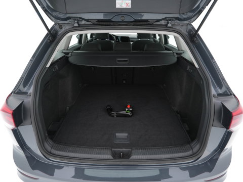 Volkswagen Golf Variant 2.0 TDI Life Business (INCL-BTW)  *FULL-LED | DIGI-COCKPIT | NAVI-FULLMAP | HEATED-COMFORTSEATS | KEYLESS | DAB+ | CARPLAY | ECC | AMBIENT-LIGHT | PDC | 16''ALU*