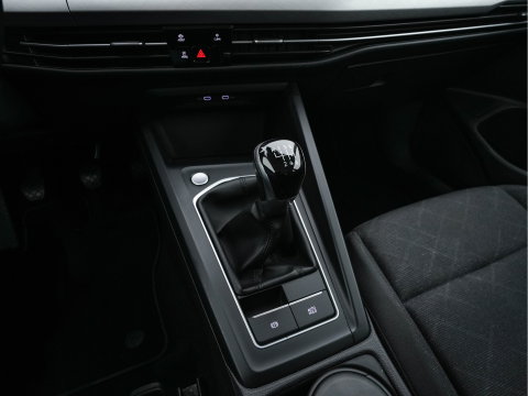 Volkswagen Golf Variant 2.0 TDI Life Business (INCL-BTW)  *FULL-LED | DIGI-COCKPIT | NAVI-FULLMAP | HEATED-COMFORTSEATS | KEYLESS | DAB+ | CARPLAY | ECC | AMBIENT-LIGHT | PDC | 16''ALU*