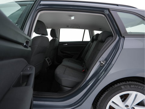 Volkswagen Golf Variant 2.0 TDI Life Business (INCL-BTW)  *FULL-LED | DIGI-COCKPIT | NAVI-FULLMAP | HEATED-COMFORTSEATS | KEYLESS | DAB+ | CARPLAY | ECC | AMBIENT-LIGHT | PDC | 16''ALU*