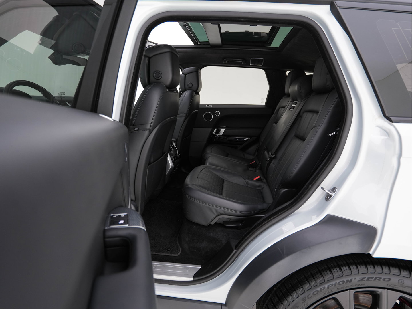 Land Rover Range Rover Sport 3.0 P400 MHEV HST (INCL-BTW) *PANO | HEAD-UP | FULL-LED | LEATHER | MERIDIAN-SOUND | MEMORY-PACK | COMFORT-SEATS | DIGI-COCKPIT | AIR-SUSPENSION | CAMERA | NAVI-FULLMAP |  22''ALU*