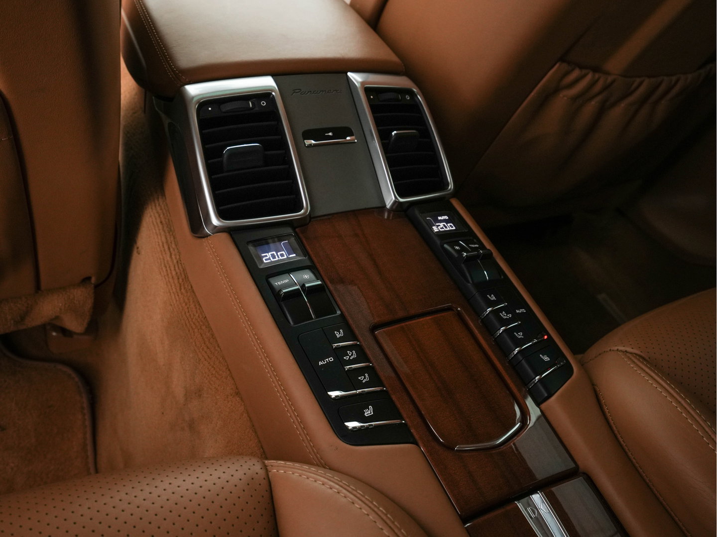 Porsche Panamera 4.8 Turbo Aut. *PANO | LEATHER | SPORT-CHRONO | BI-XENON | AIRSUSPENSION | MEMORY-PACK | BOSE-AUDIO | HEATED-SPORTSEATS | ADAPTIVE-CRUISE | KEYLESS | CAMERA | NAVI-FULLMAP | SHIFTPADDLES |  20''ALU*