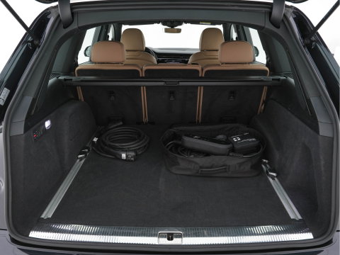 Audi Q7 55 TFSI E Quattro Pro Line Plus [Plug-in] (INCL-BTW) *LEATHER | HD-MATRIX-LED | BANG/OLUFSEN-SURROUND  | DIGI-COCKPIT | COMFORT-SEATS | KEYLESS | CAMERA | NAVI-FULLMAP | DAB+ | AMBIENT-LIGHT | ECC | PDC | CRUISE | TOWBAR | 20'