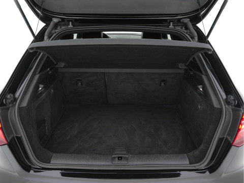 Audi A3 Sportback 1.5 TFSI CoD S-Line Edition Aut. *FULL-LED | LEATHER-FABRIC | NAVI-FULLMAP | SPORTSEATS | AUDI-SOUND | ECC | PDC | PRIVACYGLASS | CRUISE | 18''ALU*