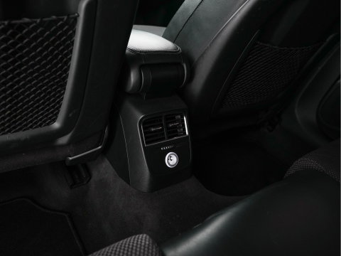 Audi A3 Sportback 1.5 TFSI CoD S-Line Edition Aut. *FULL-LED | LEATHER-FABRIC | NAVI-FULLMAP | SPORTSEATS | AUDI-SOUND | ECC | PDC | PRIVACYGLASS | CRUISE | 18''ALU*