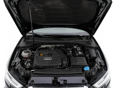 Audi A3 Sportback 1.5 TFSI CoD S-Line Edition Aut. *FULL-LED | LEATHER-FABRIC | NAVI-FULLMAP | SPORTSEATS | AUDI-SOUND | ECC | PDC | PRIVACYGLASS | CRUISE | 18''ALU*