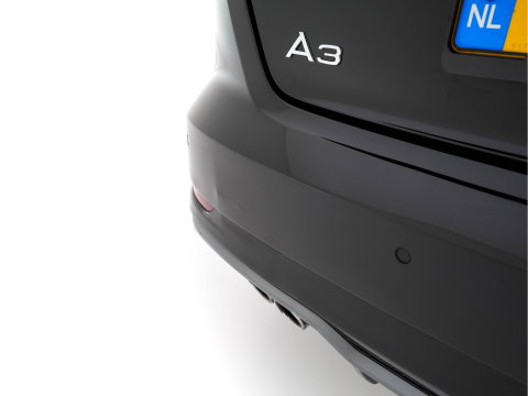 Audi A3 Sportback 1.5 TFSI CoD S-Line Edition Aut. *FULL-LED | LEATHER-FABRIC | NAVI-FULLMAP | SPORTSEATS | AUDI-SOUND | ECC | PDC | PRIVACYGLASS | CRUISE | 18''ALU*