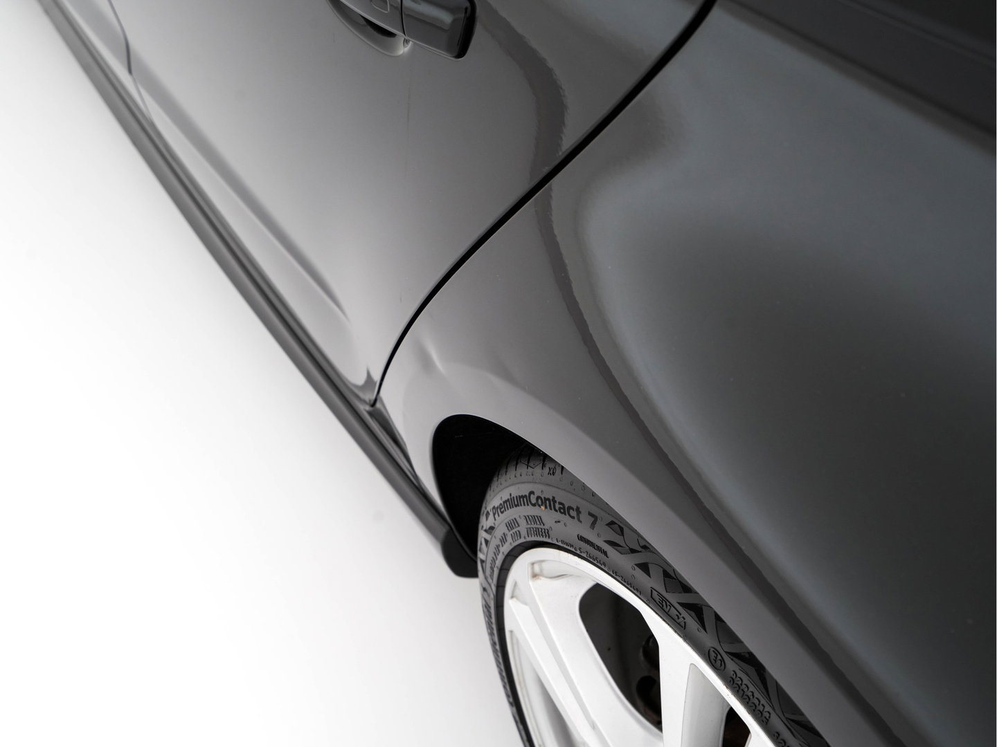 Audi A3 Sportback 1.5 TFSI CoD S-Line Edition Aut. *FULL-LED | LEATHER-FABRIC | NAVI-FULLMAP | SPORTSEATS | AUDI-SOUND | ECC | PDC | PRIVACYGLASS | CRUISE | 18''ALU*
