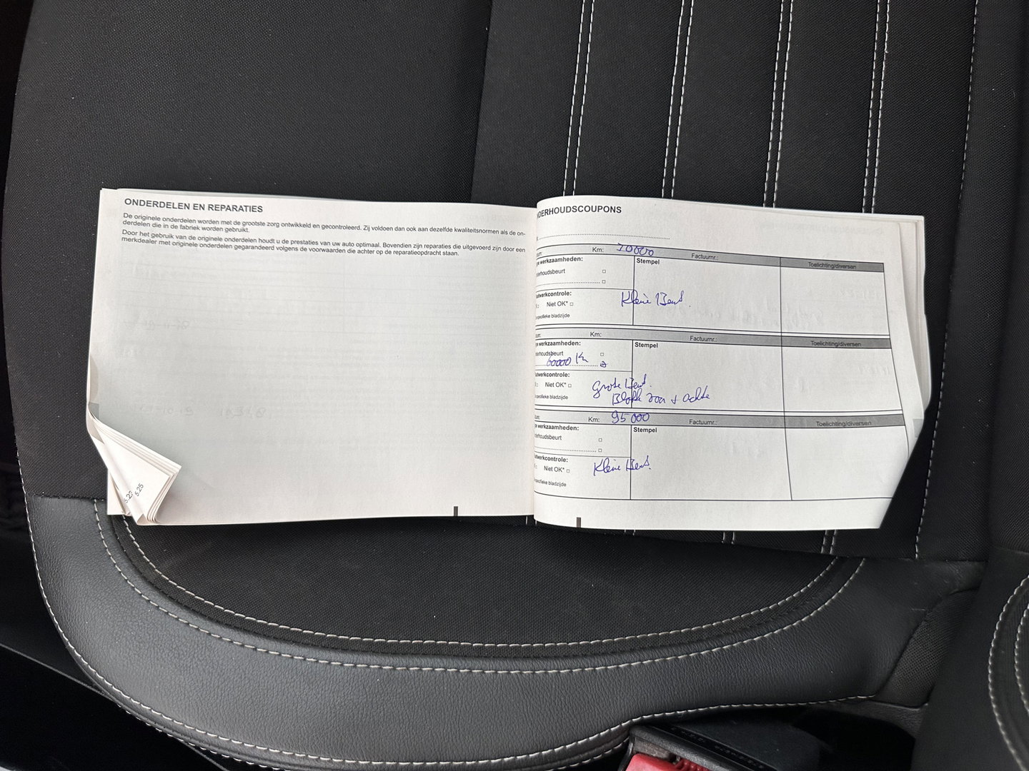 Renault Laguna 2.0 dCi S/S (INCL-BTW) *PANO | LEATHER-MICROFIBRE | BI-XENON | KEYLESS | NAVI-FULLMAP | COMFORT-SEATS | ECC | PDC | CRUISE | TOWBAR | 18''ALU*