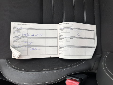 Renault Laguna 2.0 dCi S/S (INCL-BTW) *PANO | LEATHER-MICROFIBRE | BI-XENON | KEYLESS | NAVI-FULLMAP | COMFORT-SEATS | ECC | PDC | CRUISE | TOWBAR | 18''ALU*