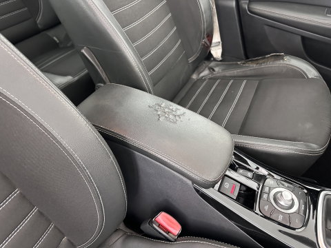 Renault Laguna 2.0 dCi S/S (INCL-BTW) *PANO | LEATHER-MICROFIBRE | BI-XENON | KEYLESS | NAVI-FULLMAP | COMFORT-SEATS | ECC | PDC | CRUISE | TOWBAR | 18''ALU*