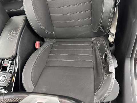 Renault Laguna 2.0 dCi S/S (INCL-BTW) *PANO | LEATHER-MICROFIBRE | BI-XENON | KEYLESS | NAVI-FULLMAP | COMFORT-SEATS | ECC | PDC | CRUISE | TOWBAR | 18''ALU*