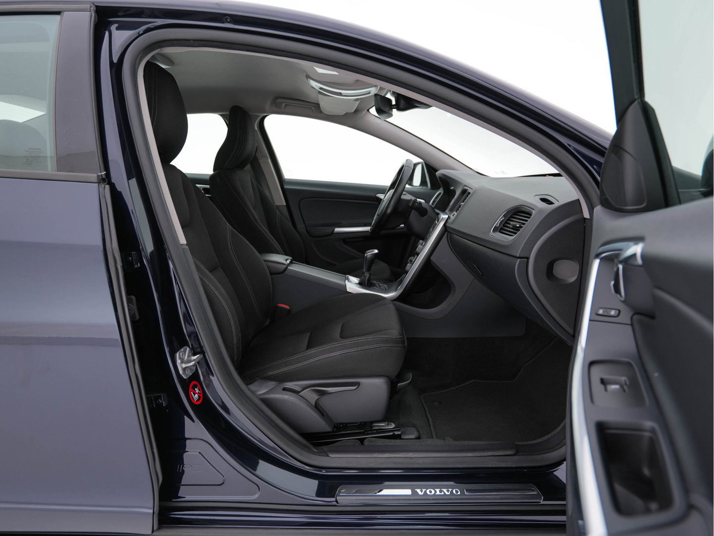 Volvo S60 2.0 D4 Kinetic Business-Pack-Connect *NAVI-FULLMAP | COMFORT-SEATS | ECC | PDC | CRUISE | TOWBAR | 16''ALU *