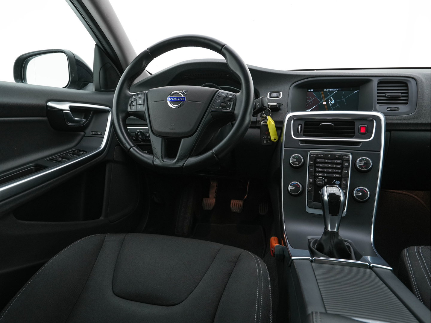 Volvo S60 2.0 D4 Kinetic Business-Pack-Connect *NAVI-FULLMAP | COMFORT-SEATS | ECC | PDC | CRUISE | TOWBAR | 16''ALU *