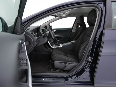 Volvo S60 2.0 D4 Kinetic Business-Pack-Connect *NAVI-FULLMAP | COMFORT-SEATS | ECC | PDC | CRUISE | TOWBAR | 16''ALU *