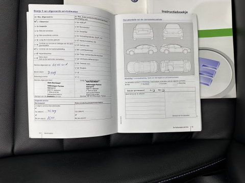 Volkswagen Golf 1.4 TSI GTE (Plug-In) Aut. *PANO | FULL-LED | LEATHER | LANE-ASSIST | BLIND-SPOT | ADAPTIVE-CRUISE | CAMERA | DAB | NAVI-FULLMAP | ECC | SHIFT-PADDLES | PDC | HEATED-SPORTSEATS | PRIVACY-GLASS | 18"ALU*