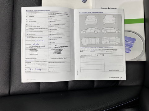 Volkswagen Golf 1.4 TSI GTE (Plug-In) Aut. *PANO | FULL-LED | LEATHER | LANE-ASSIST | BLIND-SPOT | ADAPTIVE-CRUISE | CAMERA | DAB | NAVI-FULLMAP | ECC | SHIFT-PADDLES | PDC | HEATED-SPORTSEATS | PRIVACY-GLASS | 18"ALU*