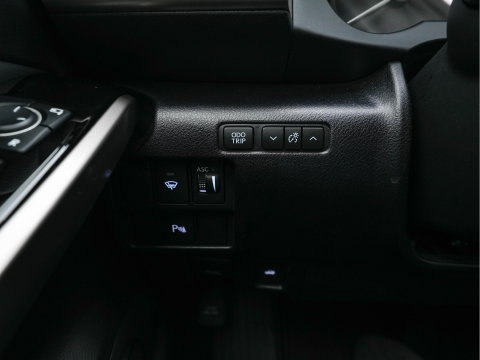 Lexus IS 300h Hybrid Business Line Aut. *PANO | LEATHER-MICROFIBRE | FULL-LED | NAVI-FULLMAP | HEATED-COMFORTSEATS | CAMERA | ECC | SHIFT-PADDLES | PDC | CRUISE | 17''ALU*