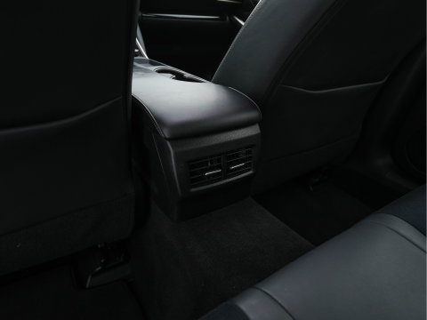 Lexus IS 300h Hybrid Business Line Aut. *PANO | LEATHER-MICROFIBRE | FULL-LED | NAVI-FULLMAP | HEATED-COMFORTSEATS | CAMERA | ECC | SHIFT-PADDLES | PDC | CRUISE | 17''ALU*