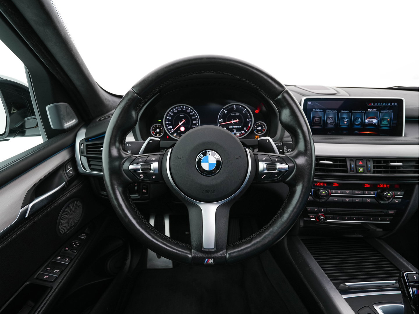 BMW X5 M50d M-Aerodinamica Aut. *PANO | HEAD-UP | LEATHER | ADAPTIVE-CRUISE | SOFT-CLOSE | BANG&OLUFSEN | TOP-VIEW | BLINDSPOT | NIGHT-VISION | MEMORY-PACK | DIGI-COCKPIT | HEATED-COMFORTSEATS | NAVI-FULLMAP |