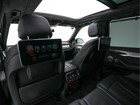 BMW X5 M50d M-Aerodinamica Aut. *PANO | HEAD-UP | LEATHER | ADAPTIVE-CRUISE | SOFT-CLOSE | BANG&OLUFSEN | TOP-VIEW | BLINDSPOT | NIGHT-VISION | MEMORY-PACK | DIGI-COCKPIT | HEATED-COMFORTSEATS | NAVI-FULLMAP |