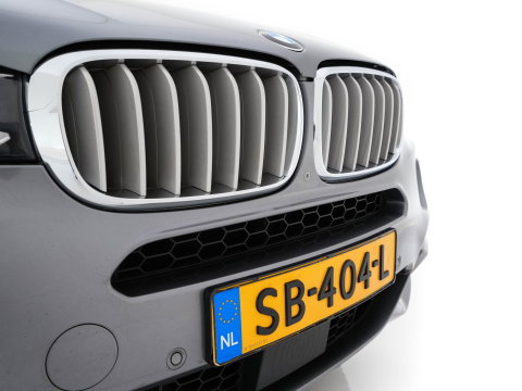 BMW X5 M50d M-Aerodinamica Aut. *PANO | HEAD-UP | LEATHER | ADAPTIVE-CRUISE | SOFT-CLOSE | BANG&OLUFSEN | TOP-VIEW | BLINDSPOT | NIGHT-VISION | MEMORY-PACK | DIGI-COCKPIT | HEATED-COMFORTSEATS | NAVI-FULLMAP |