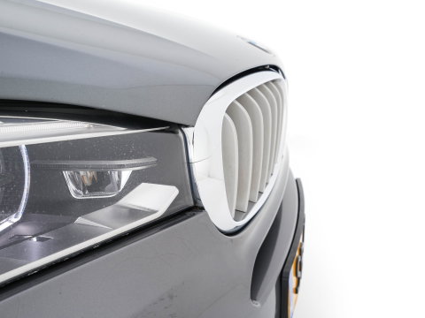 BMW X5 M50d M-Aerodinamica Aut. *PANO | HEAD-UP | LEATHER | ADAPTIVE-CRUISE | SOFT-CLOSE | BANG&OLUFSEN | TOP-VIEW | BLINDSPOT | NIGHT-VISION | MEMORY-PACK | DIGI-COCKPIT | HEATED-COMFORTSEATS | NAVI-FULLMAP |