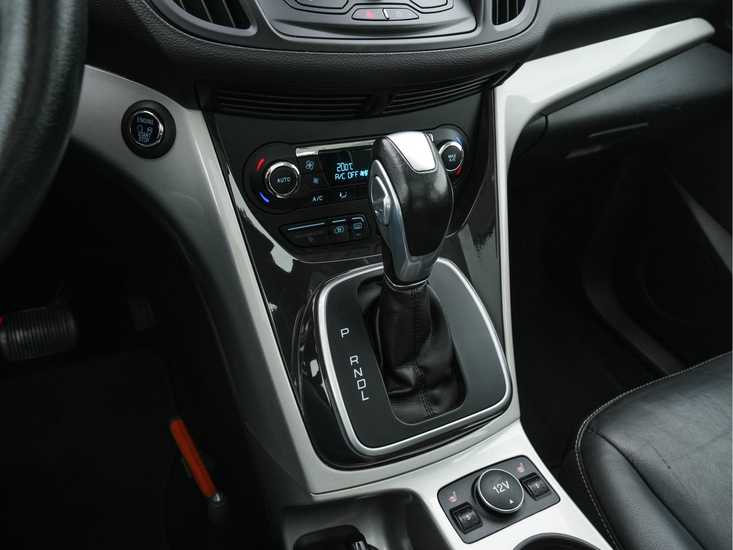 Ford C-MAX 2.0 Hybrid Titanium Plus ( Plug-In ) Aut. *PANO | LEATHER | NAVI-FULLMAP | CAMERA | KEYLESS | HEATED-COMFORT-SEATS | ECC | DIGI-COCKPIT | PDC | 17''ALU*