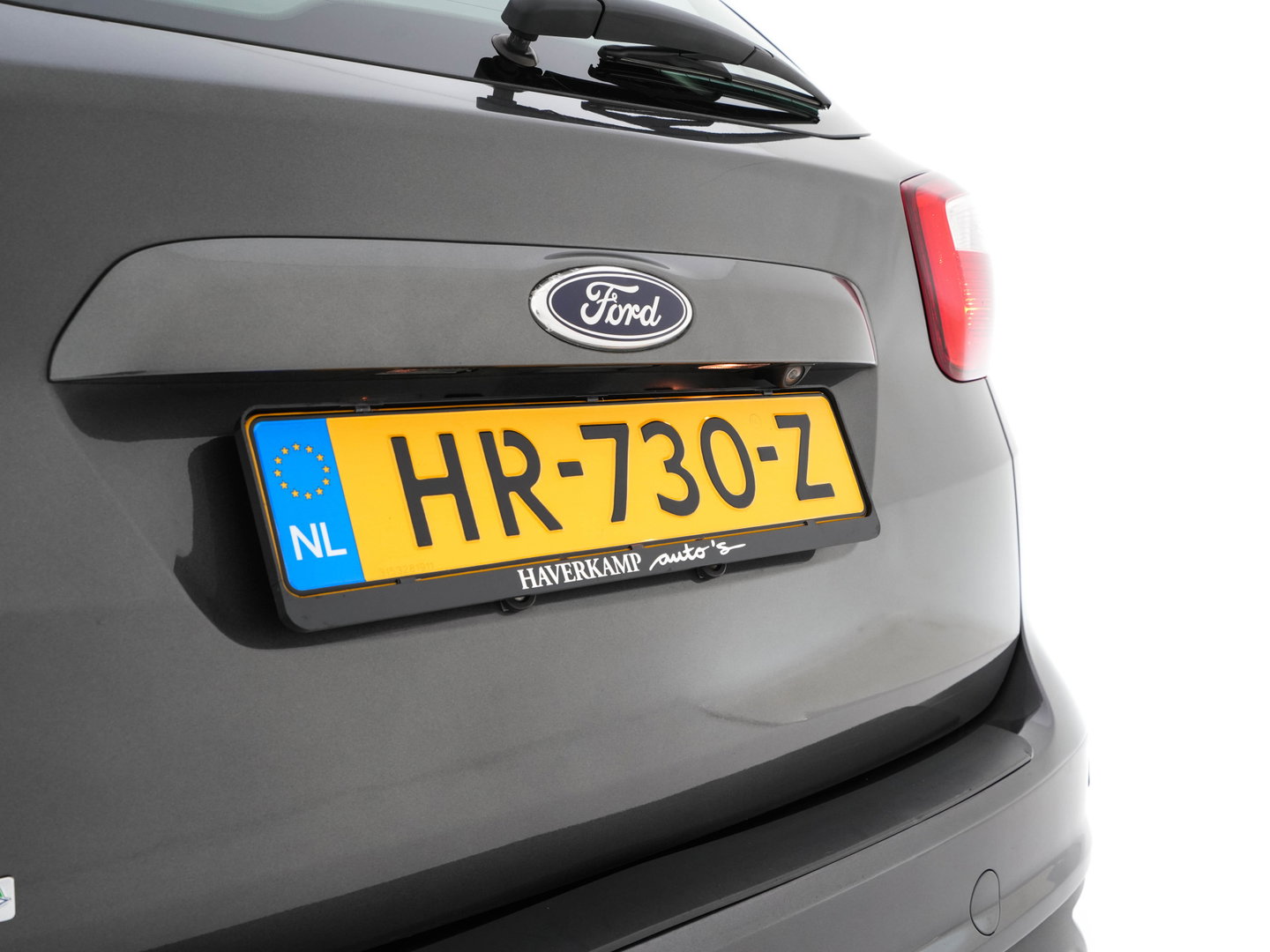 Ford C-MAX 2.0 Hybrid Titanium Plus ( Plug-In ) Aut. *PANO | LEATHER | NAVI-FULLMAP | CAMERA | KEYLESS | HEATED-COMFORT-SEATS | ECC | DIGI-COCKPIT | PDC | 17''ALU*
