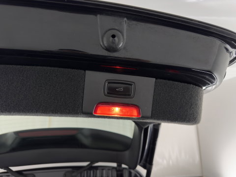 Porsche Cayenne 3.0 D Aut. *PANO | LEATHER | XENON-PLUS | SPORT-CHRONO | HEATED-COMFORTSEATS | BOSE-SOUND | MEMORY-PACK |  AIR-SUSPENSION | NAVI-FULLMAP | TOWBAR | LANE-ASSIST | SHIFT-PADDLES | 18''ALU*