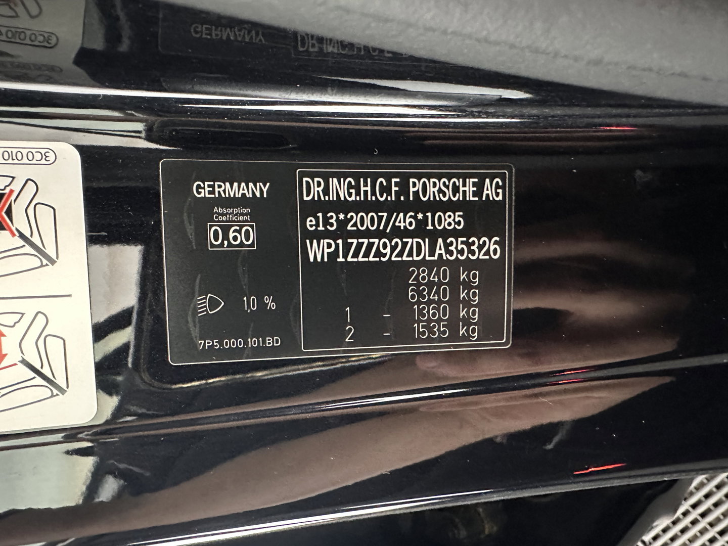 Porsche Cayenne 3.0 D Aut. *PANO | LEATHER | XENON-PLUS | SPORT-CHRONO | HEATED-COMFORTSEATS | BOSE-SOUND | MEMORY-PACK |  AIR-SUSPENSION | NAVI-FULLMAP | TOWBAR | LANE-ASSIST | SHIFT-PADDLES | 18''ALU*