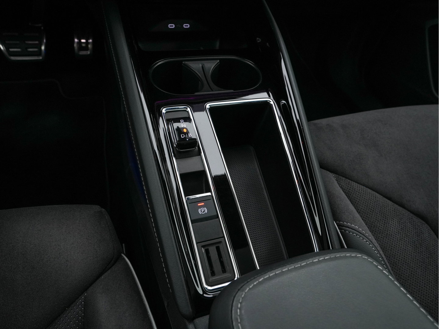 Škoda Enyaq Coupé 85 Sportline [ 3-Fase-11kW] {SoH-95%} (INCL-BTW) Aut. *PANO |  LEATHER-ALCANTARA | FULL-LED | BLINDSPOT | HEATED-SPORTSEATS | CAMERA | KEYLESS | PRIVACY-GLASS | ADAPTIVE-CRUISE | SHIFTPADDLES | TOWBAR | 20''ALU*