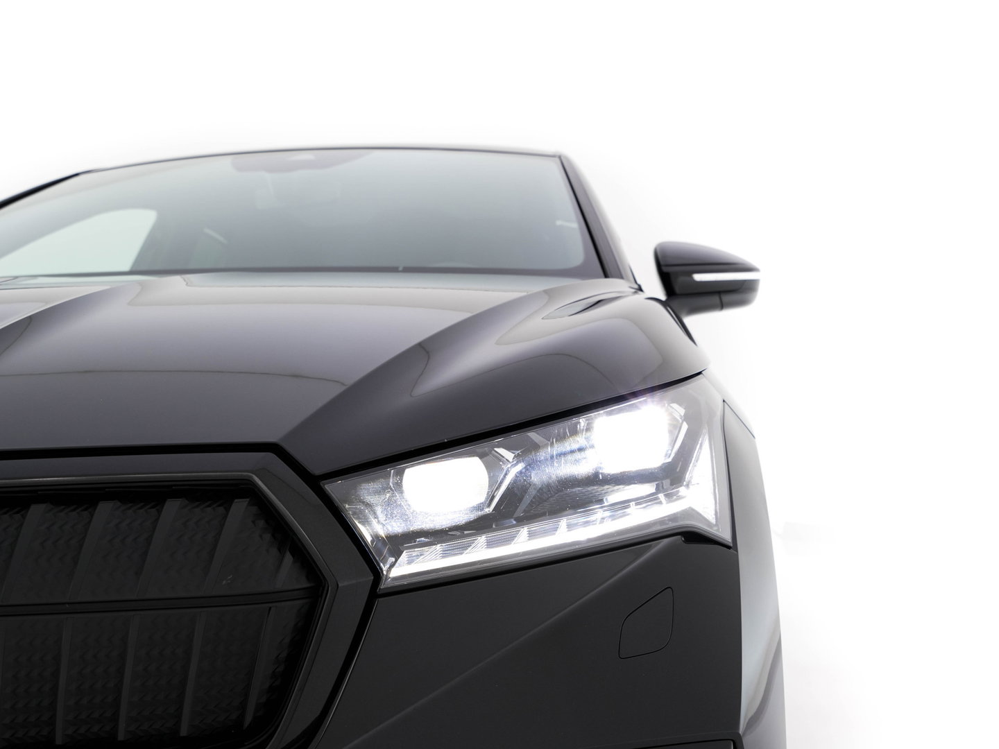 Škoda Enyaq Coupé 85 Sportline [ 3-Fase-11kW] {SoH-95%} (INCL-BTW) Aut. *PANO |  LEATHER-ALCANTARA | FULL-LED | BLINDSPOT | HEATED-SPORTSEATS | CAMERA | KEYLESS | PRIVACY-GLASS | ADAPTIVE-CRUISE | SHIFTPADDLES | TOWBAR | 20''ALU*