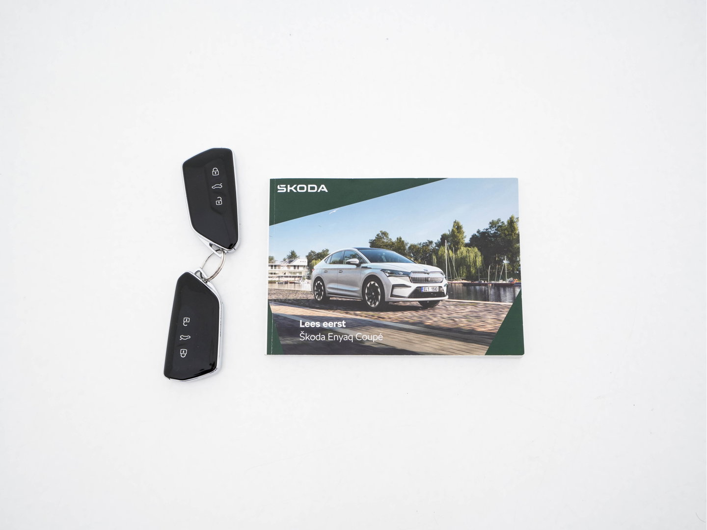 Škoda Enyaq Coupé 85 Sportline [ 3-Fase-11kW] {SoH-95%} (INCL-BTW) Aut. *PANO |  LEATHER-ALCANTARA | FULL-LED | BLINDSPOT | HEATED-SPORTSEATS | CAMERA | KEYLESS | PRIVACY-GLASS | ADAPTIVE-CRUISE | SHIFTPADDLES | TOWBAR | 20''ALU*