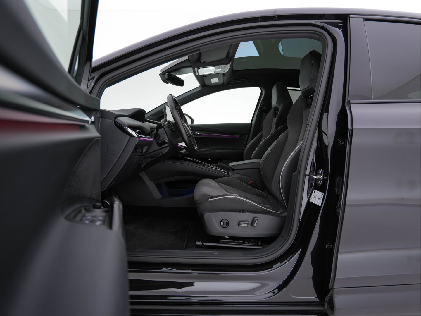 Škoda Enyaq Coupé 85 Sportline [ 3-Fase-11kW] {SoH-95%} (INCL-BTW) Aut. *PANO |  LEATHER-ALCANTARA | FULL-LED | BLINDSPOT | HEATED-SPORTSEATS | CAMERA | KEYLESS | PRIVACY-GLASS | ADAPTIVE-CRUISE | SHIFTPADDLES | TOWBAR | 20''ALU*