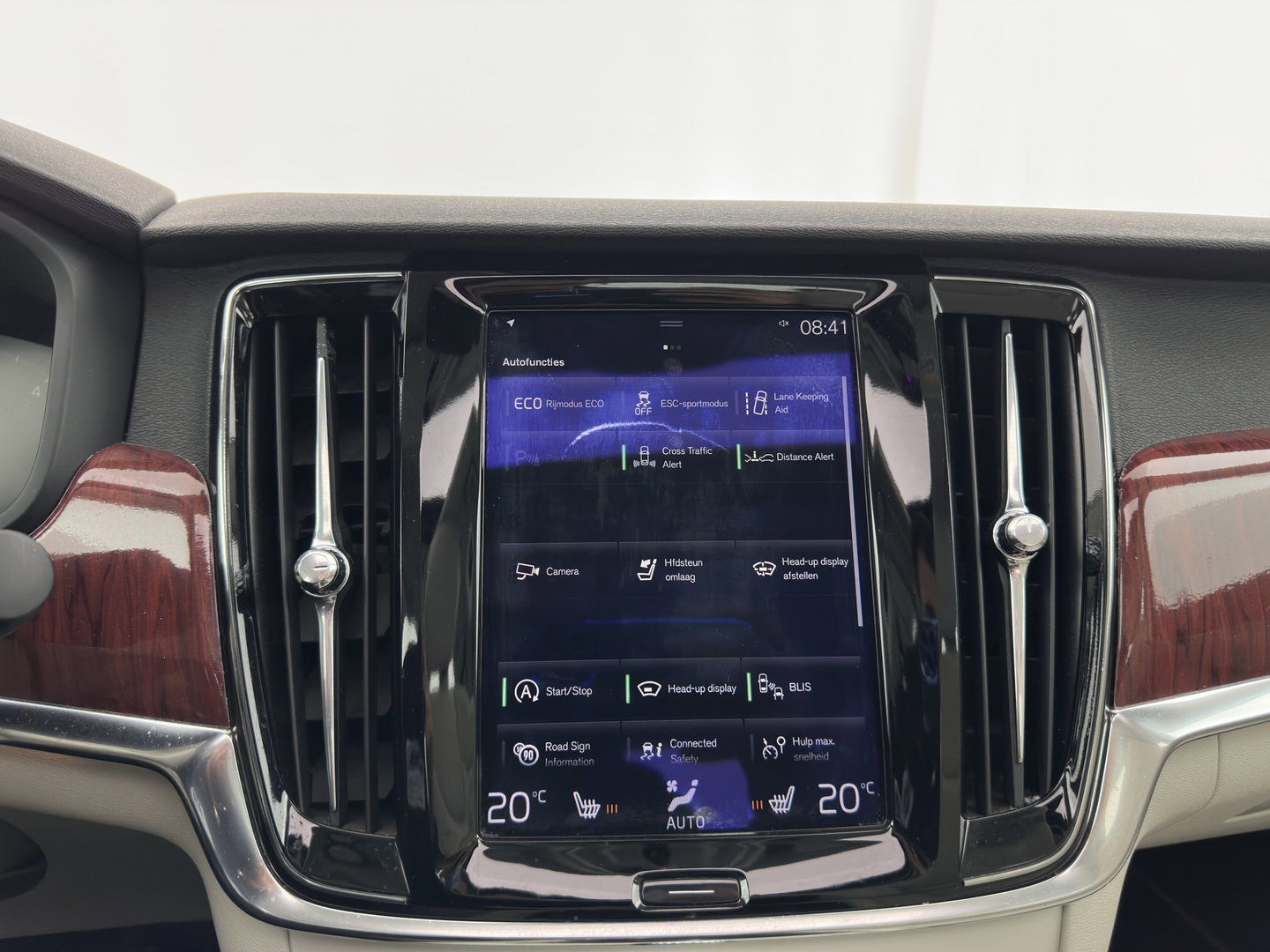 Volvo S90 2.0 D4 Momentum Aut. *PANO | LEATHER | FULL-LED | TOPVIEW | BLINDSPOT | HEATED-SPORTSEATS | DIGI-COCKPIT | NAVI-FULLMAP | ECC | HEAD-UP | ADAPTIVE-CRUISE | PDC | APP.CONNECT | 18''ALU*
