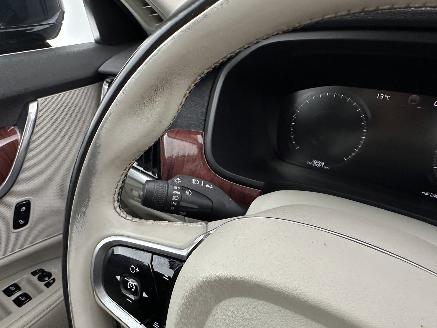 Volvo S90 2.0 D4 Momentum Aut. *PANO | LEATHER | FULL-LED | TOPVIEW | BLINDSPOT | HEATED-SPORTSEATS | DIGI-COCKPIT | NAVI-FULLMAP | ECC | HEAD-UP | ADAPTIVE-CRUISE | PDC | APP.CONNECT | 18''ALU*