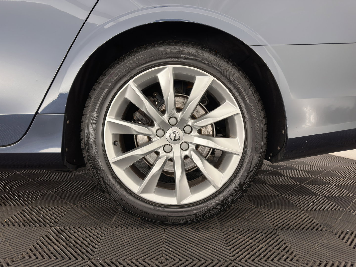 Volvo S90 2.0 D4 Momentum Aut. *PANO | LEATHER | FULL-LED | TOPVIEW | BLINDSPOT | HEATED-SPORTSEATS | DIGI-COCKPIT | NAVI-FULLMAP | ECC | HEAD-UP | ADAPTIVE-CRUISE | PDC | APP.CONNECT | 18''ALU*