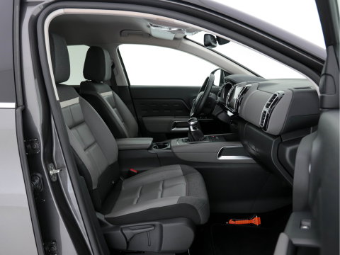 Citroën C5 Aircross 1.5 BlueHDI Business-Plus (INCL-BTW) *LEATHER-MICROFIBRE | NAVI-FULLMAP | FULL-LED | KEYLESS | TOPVIEW | ECC | PRIVACY-GLASS | PDC | CRUISE | DAB | DIGI-COCKPIT | CARPLAY |  LANE-ASSIST | TOWBAR | 19"ALU*