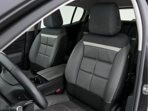 Citroën C5 Aircross 1.5 BlueHDI Business-Plus (INCL-BTW) *LEATHER-MICROFIBRE | NAVI-FULLMAP | FULL-LED | KEYLESS | TOPVIEW | ECC | PRIVACY-GLASS | PDC | CRUISE | DAB | DIGI-COCKPIT | CARPLAY |  LANE-ASSIST | TOWBAR | 19"ALU*