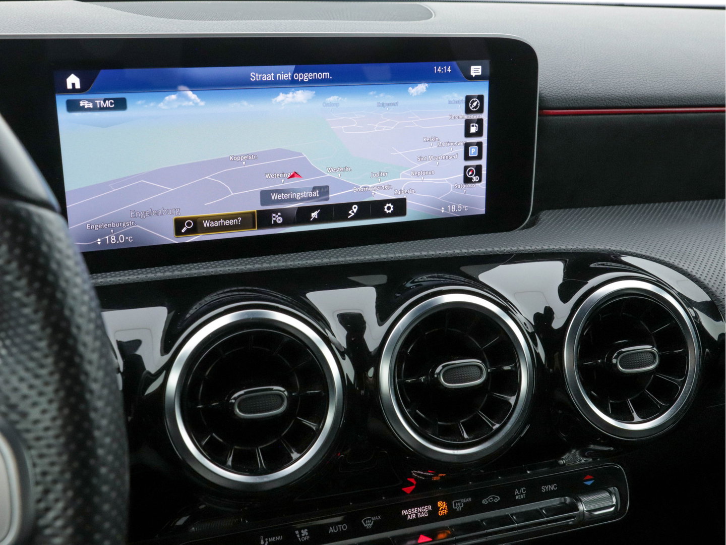 Mercedes-Benz A-Klasse 160 AMG-Styling Business Solution (INCL-BTW) *FULL-LED |  LEATHER-MICROFIBRE | KEYLESS | CARBON-INLAY | HEATED-SPORTSEATS | WIDE-SCREEN | NAVI-FULLMAP | CAMERA | ECC | PDC | CRUISE | CARPLAY | AMBIENTLIGHT | PRIVACY-GLASS | 1