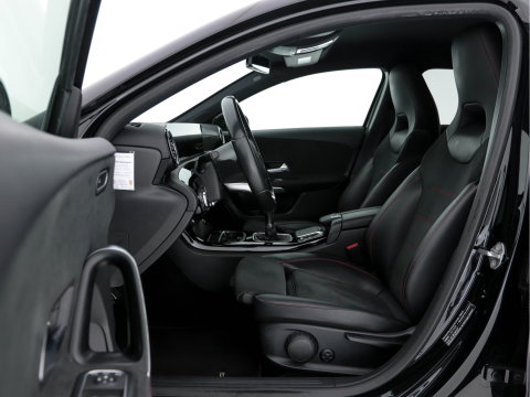 Mercedes-Benz A-Klasse 160 AMG-Styling Business Solution (INCL-BTW) *FULL-LED |  LEATHER-MICROFIBRE | KEYLESS | CARBON-INLAY | HEATED-SPORTSEATS | WIDE-SCREEN | NAVI-FULLMAP | CAMERA | ECC | PDC | CRUISE | CARPLAY | AMBIENTLIGHT | PRIVACY-GLASS | 1