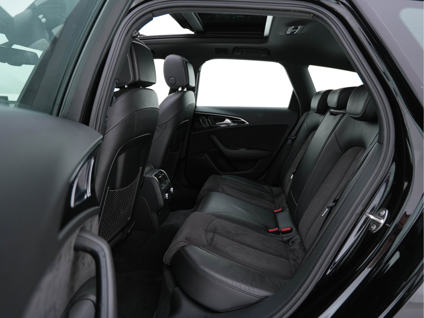 Audi A6 Avant 3.0 TDI Quattro S-Line Aut. *PANO | LEATHER-ALCANTARA | BI-XENON | BOSE-AUDIO | NAVI-FULLMAP | DAB | CAMERA | ECC | HEATED-SPORTSEATS | PDC | CRUISE | TOWBAR | KEYLESS | 20"ALU*