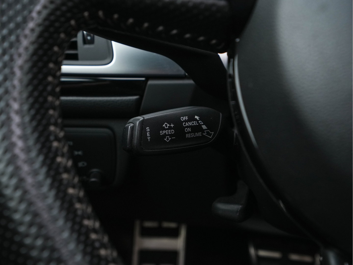 Audi A6 Avant 3.0 TDI Quattro S-Line Aut. *PANO | LEATHER-ALCANTARA | BI-XENON | BOSE-AUDIO | NAVI-FULLMAP | DAB | CAMERA | ECC | HEATED-SPORTSEATS | PDC | CRUISE | TOWBAR | KEYLESS | 20"ALU*