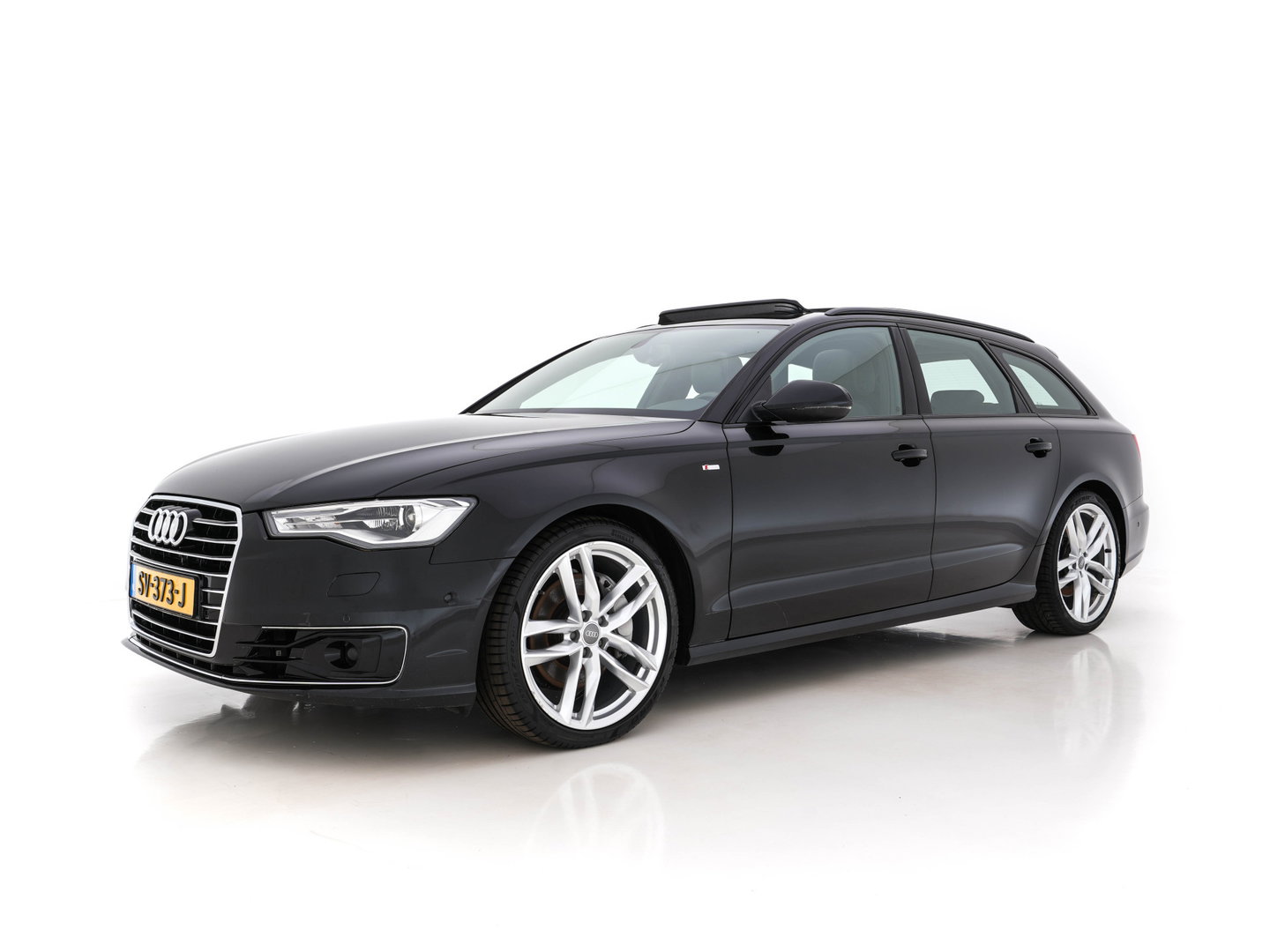 Audi A6 Avant 3.0 TDI Quattro S-Line Aut. *PANO | LEATHER-ALCANTARA | BI-XENON | BOSE-AUDIO | NAVI-FULLMAP | DAB | CAMERA | ECC | HEATED-SPORTSEATS | PDC | CRUISE | TOWBAR | KEYLESS | 20"ALU*