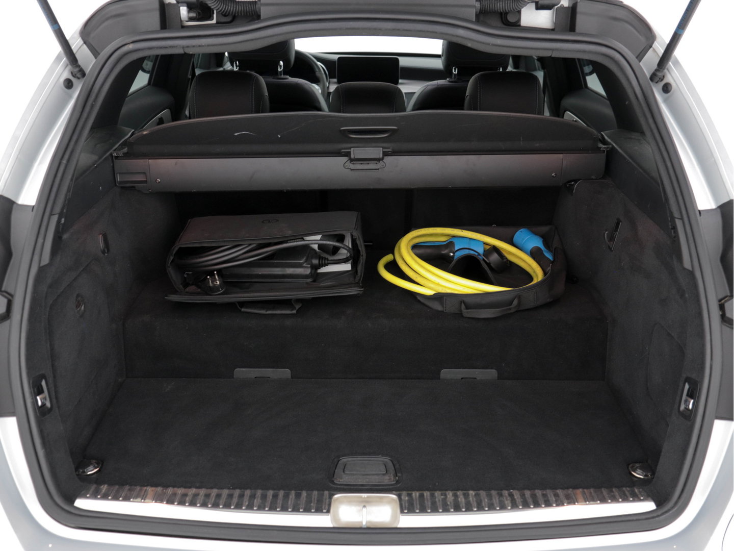 Mercedes-Benz C-Klasse Estate 300 e AMG-Sportpack Limited Business Solution (Plug-in) (INCL-BTW) Aut. *PANO | LEATHER-ALCANTARA | FULL-LED | NAVI-FULLMAP | TOPVIEW | BLINDSPOT | PREMIUM-AUDIO | DAB | CARPLAY | AMBIENTLIGHT | DIGI-COCKPIT | SPORTSEATS | 18"ALU*